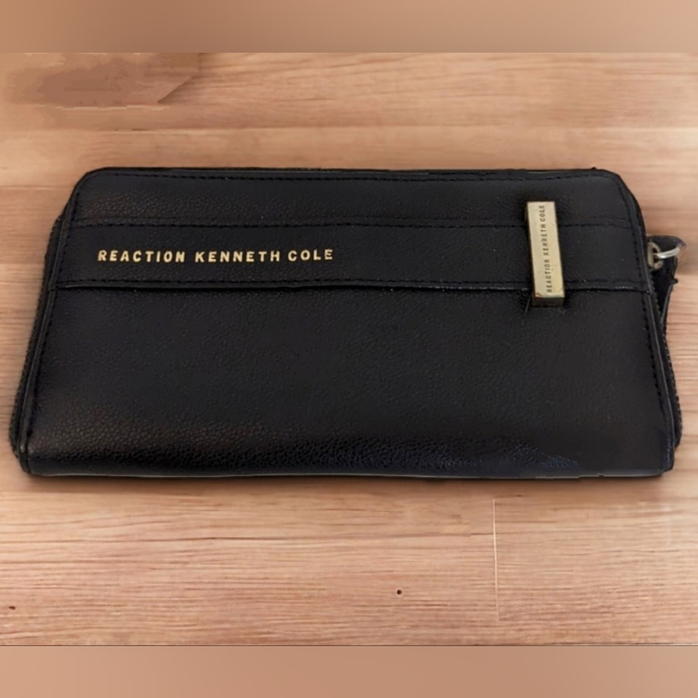 💰4/$20  Kenneth Cole Reaction Wallet in Black - Picture 3 of 10